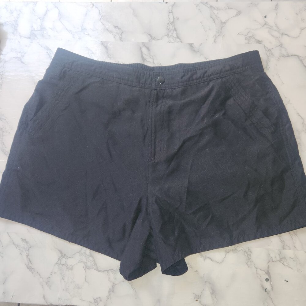 Croft & Barrow Ladie's Black Nylon shorts, size 14, with 32" waist
